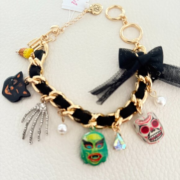 NWT Betsey Johnson Halloween Charm Bracelet Masks cat candy Corn skeleton Hand - Picture 2 of 7